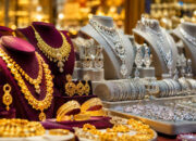 Live Gold Prices Today: Gold Rises as Dollar Slips and Markets Eye the Fed